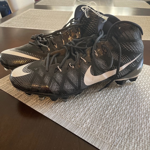 nike flyweave cleats